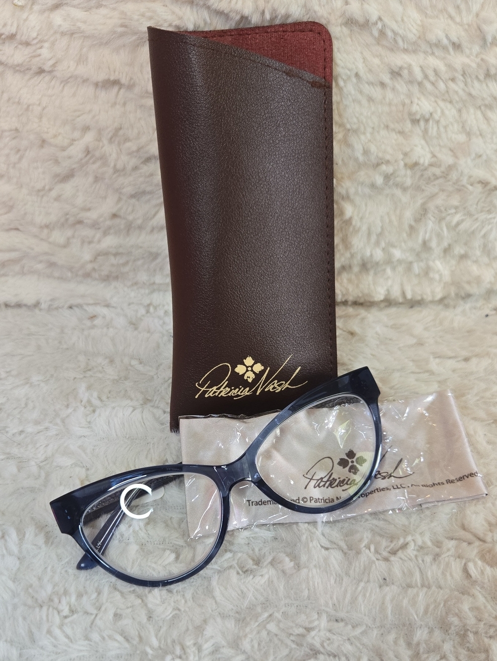 Patricia Nash Navy Cat-Eye Reading Glasses with Brown Case Cloth To Clean +300